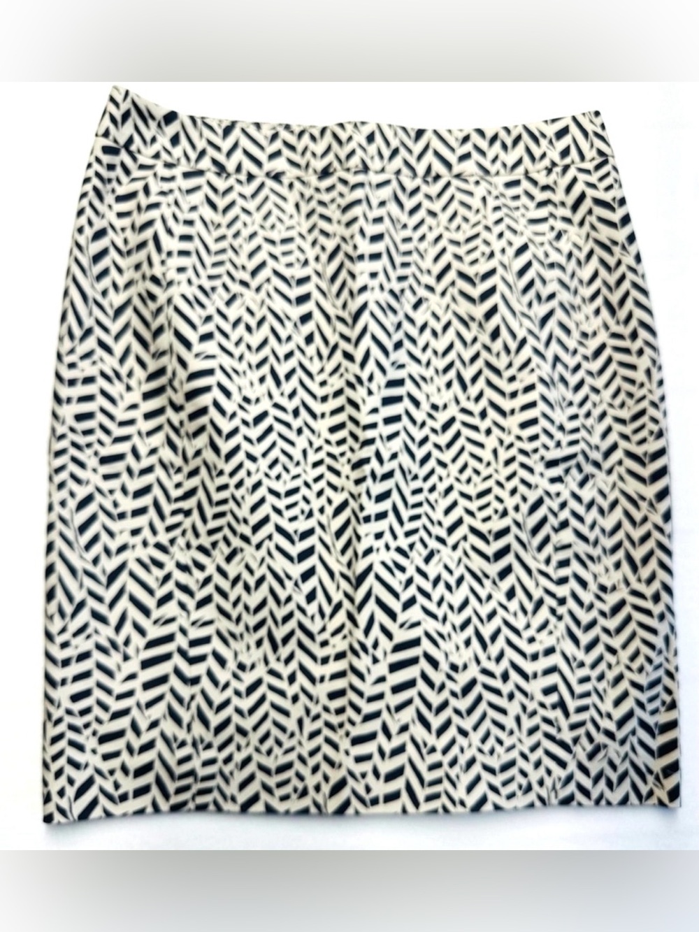 LOFT Women’s Size 8 Pencil Skirt Gray Cream Geometric Print Lined Workwear